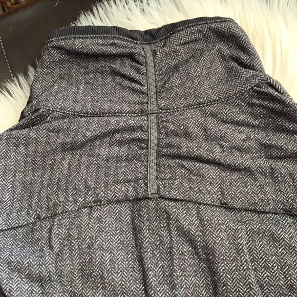 Lululemon athletica jacket half zip sz 4 - Picture 9 of 9